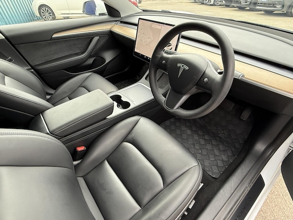 Used Tesla Model 3 2021 for sale - 76205809: Photo 3