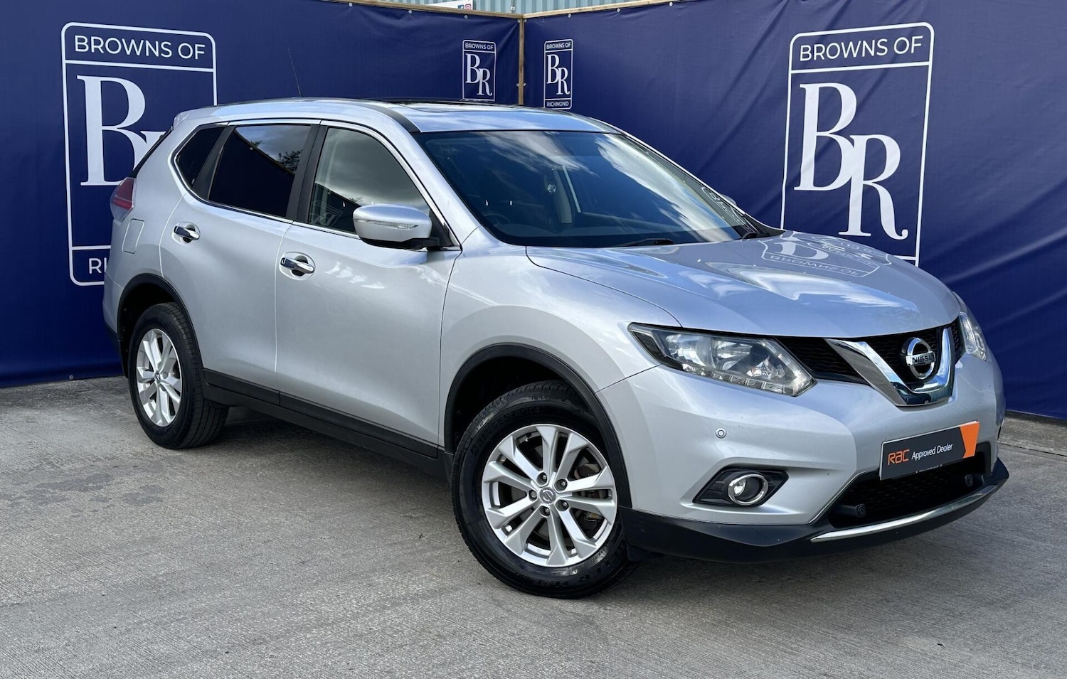 Used Nissan X-Trail 2017 for sale - 76449276: Photo 1