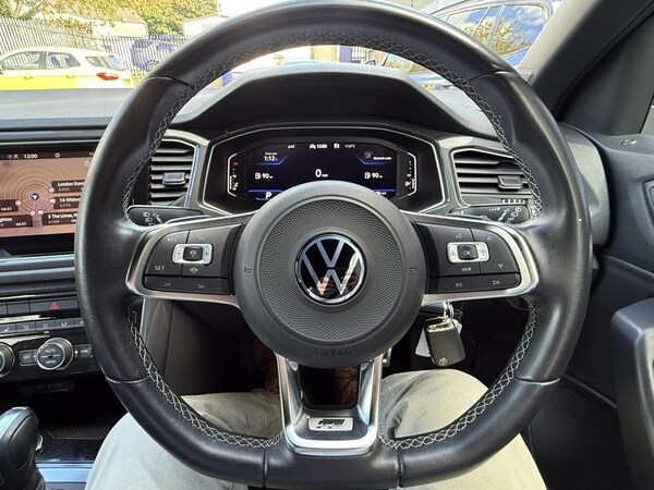 Used Volkswagen T-Roc 2021 for sale - 76040307: Photo 26
