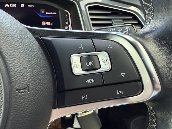 Used Volkswagen T-Roc 2021 for sale - 76040307: Photo 28