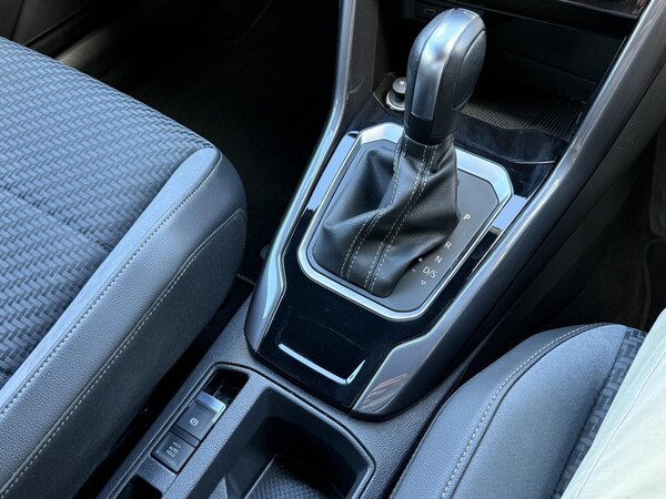 Used Volkswagen T-Roc 2021 for sale - 76040307: Photo 36