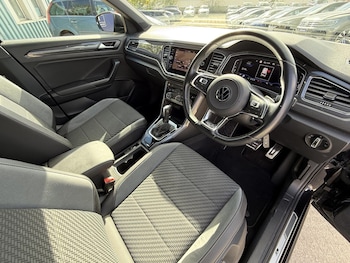 Used Volkswagen T-Roc 2021 for sale - 76040307: Photo 3