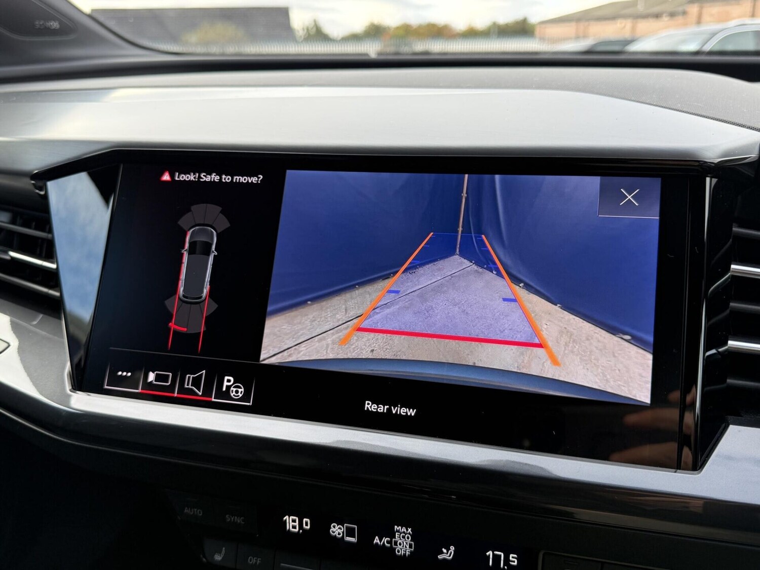 Used Audi Q4 e-tron 2022 for sale - 76207609: Photo 33