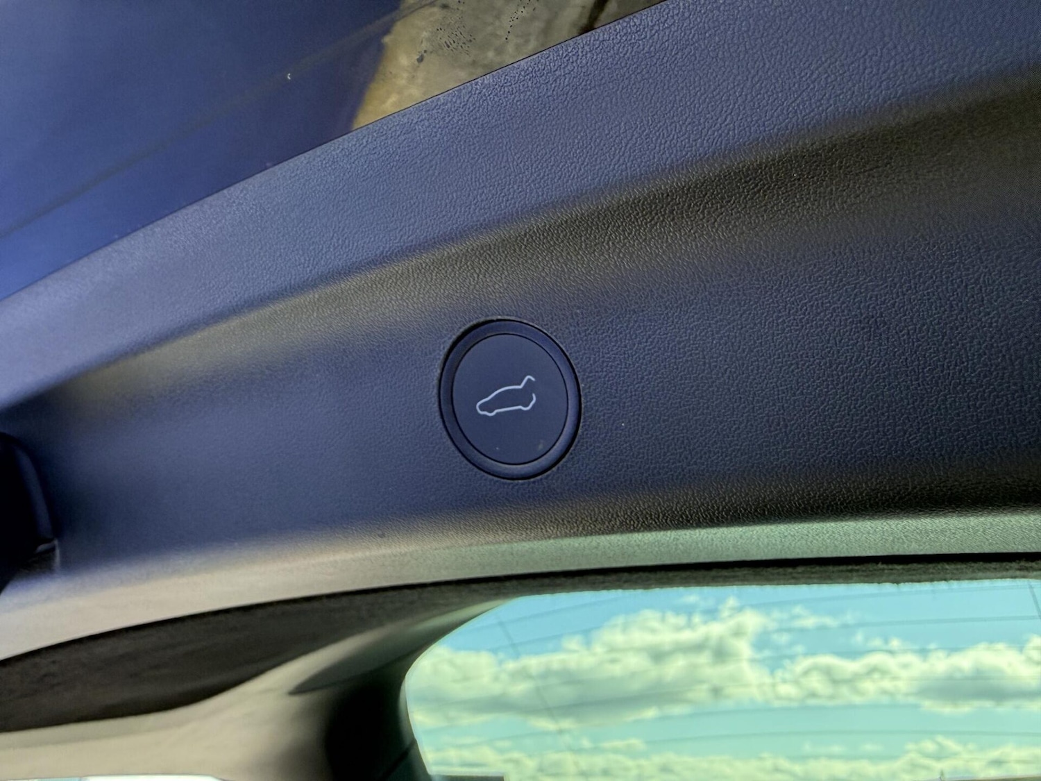 Used Tesla Model Y 2022 for sale - 78084071: Photo 22