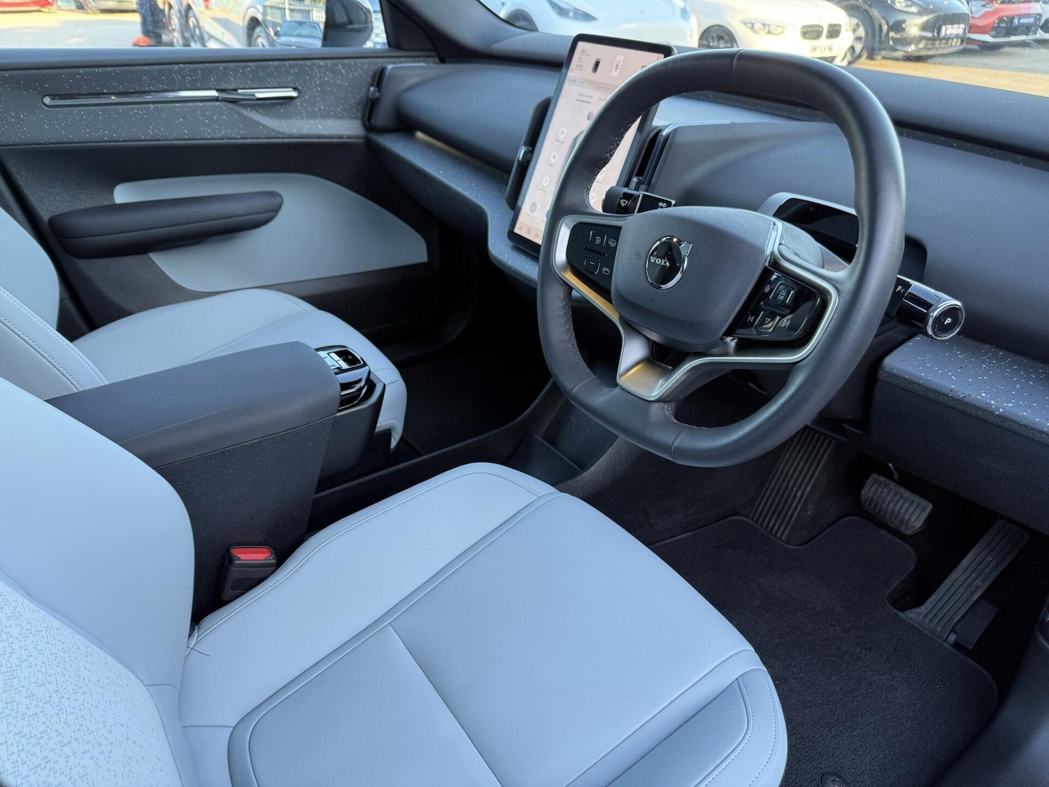 Used Volvo EX30 2024 for sale - 77733845: Photo 2