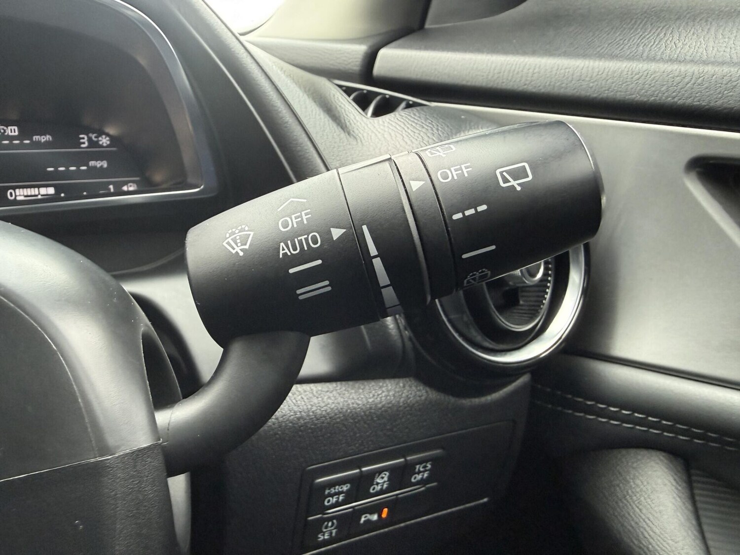 Used Mazda CX-3 2018 for sale - 77729004: Photo 34