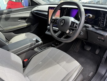Used Renault Scenic E-Tech 2024 for sale - 79010299: Photo