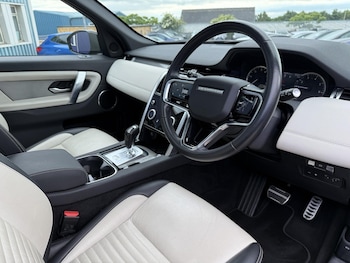 Used Land Rover Discovery Sport 2022 for sale - 78944512: Photo