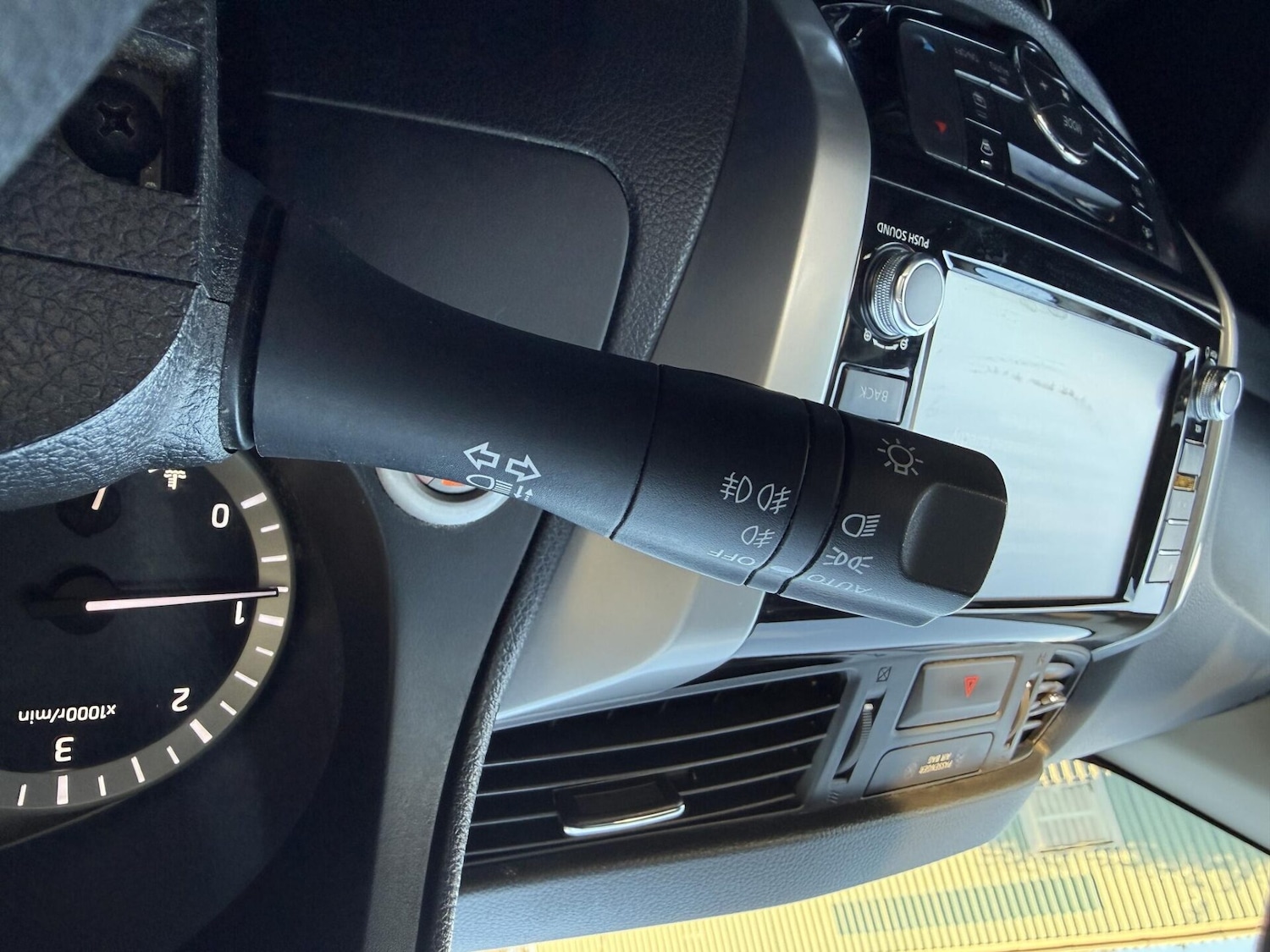 Used Nissan Navara 2021 for sale - 77129008: Photo 33