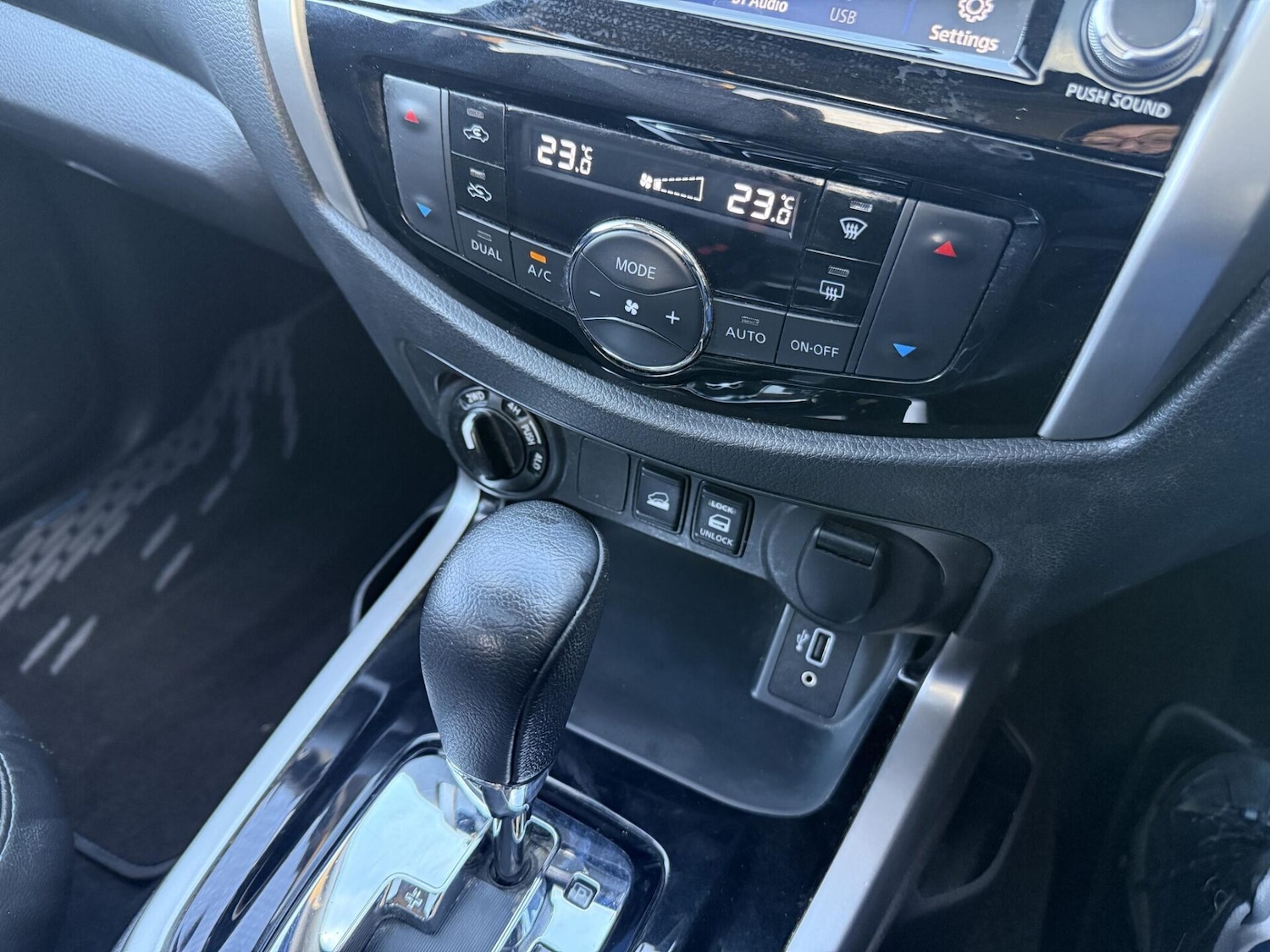 Used Nissan Navara 2021 for sale - 77129008: Photo 40