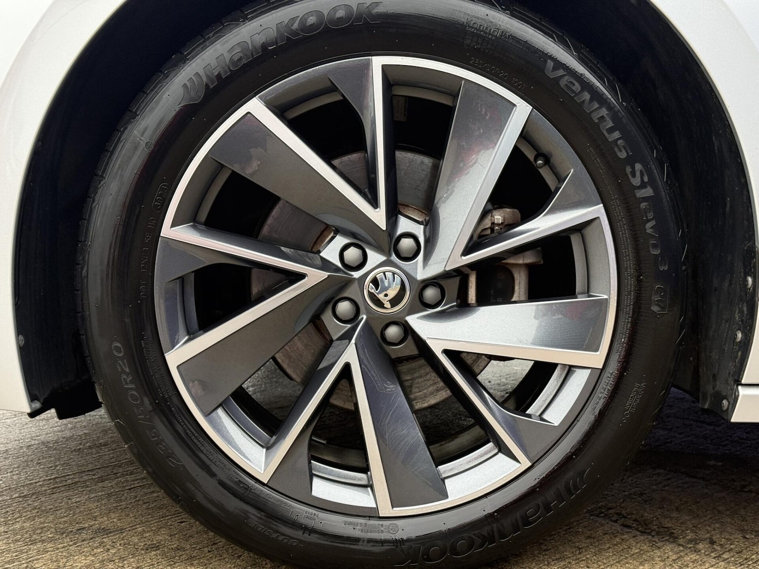 Used Skoda Enyaq 2023 for sale - 76985217: Photo 18