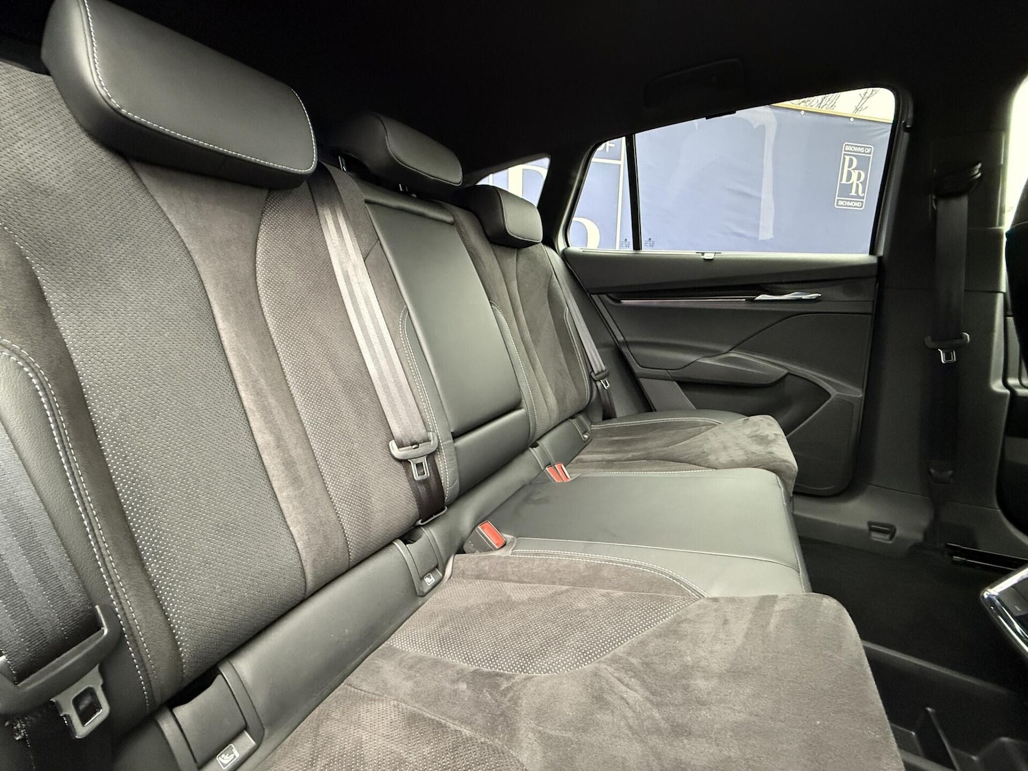 Used Skoda Enyaq 2023 for sale - 76985217: Photo 25