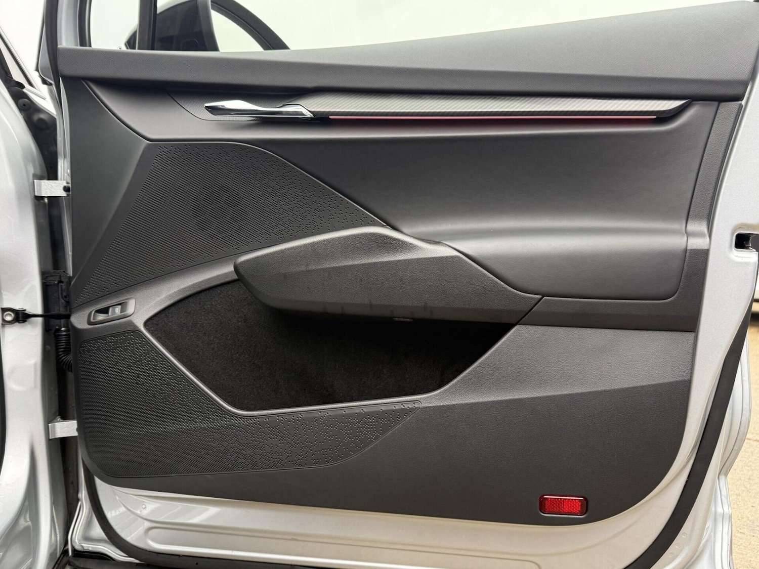 Used Skoda Enyaq 2023 for sale - 76985217: Photo 30