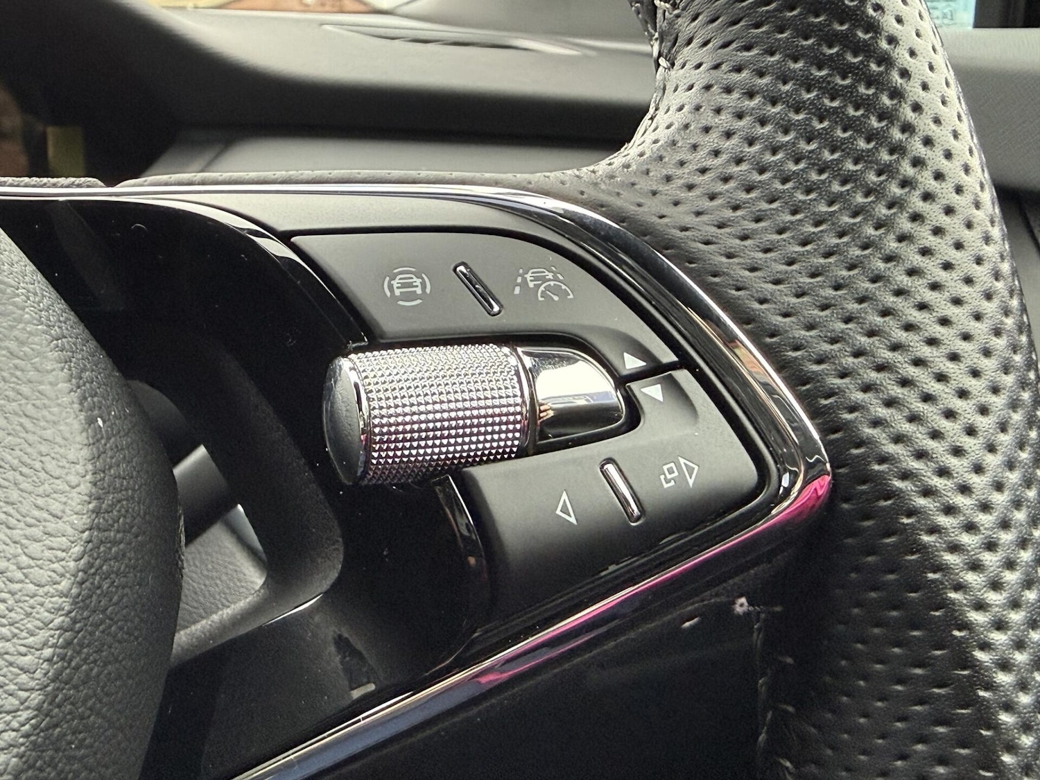 Used Skoda Enyaq 2023 for sale - 76985217: Photo 33