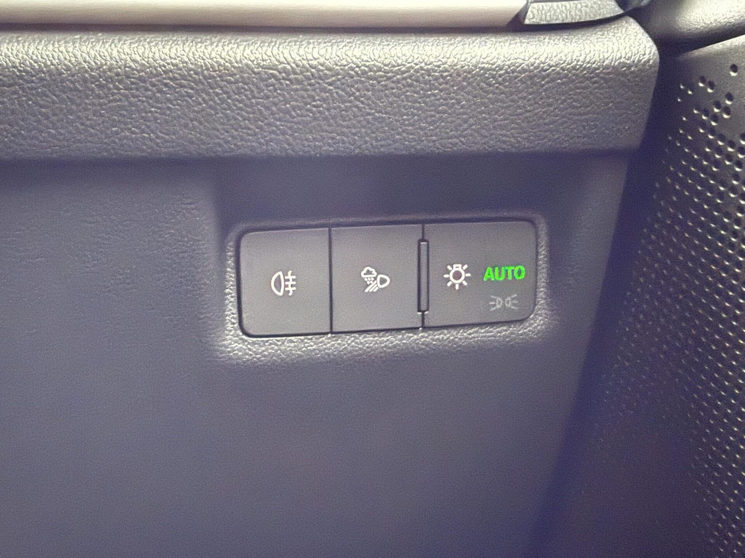 Used Skoda Enyaq 2023 for sale - 76985217: Photo 37