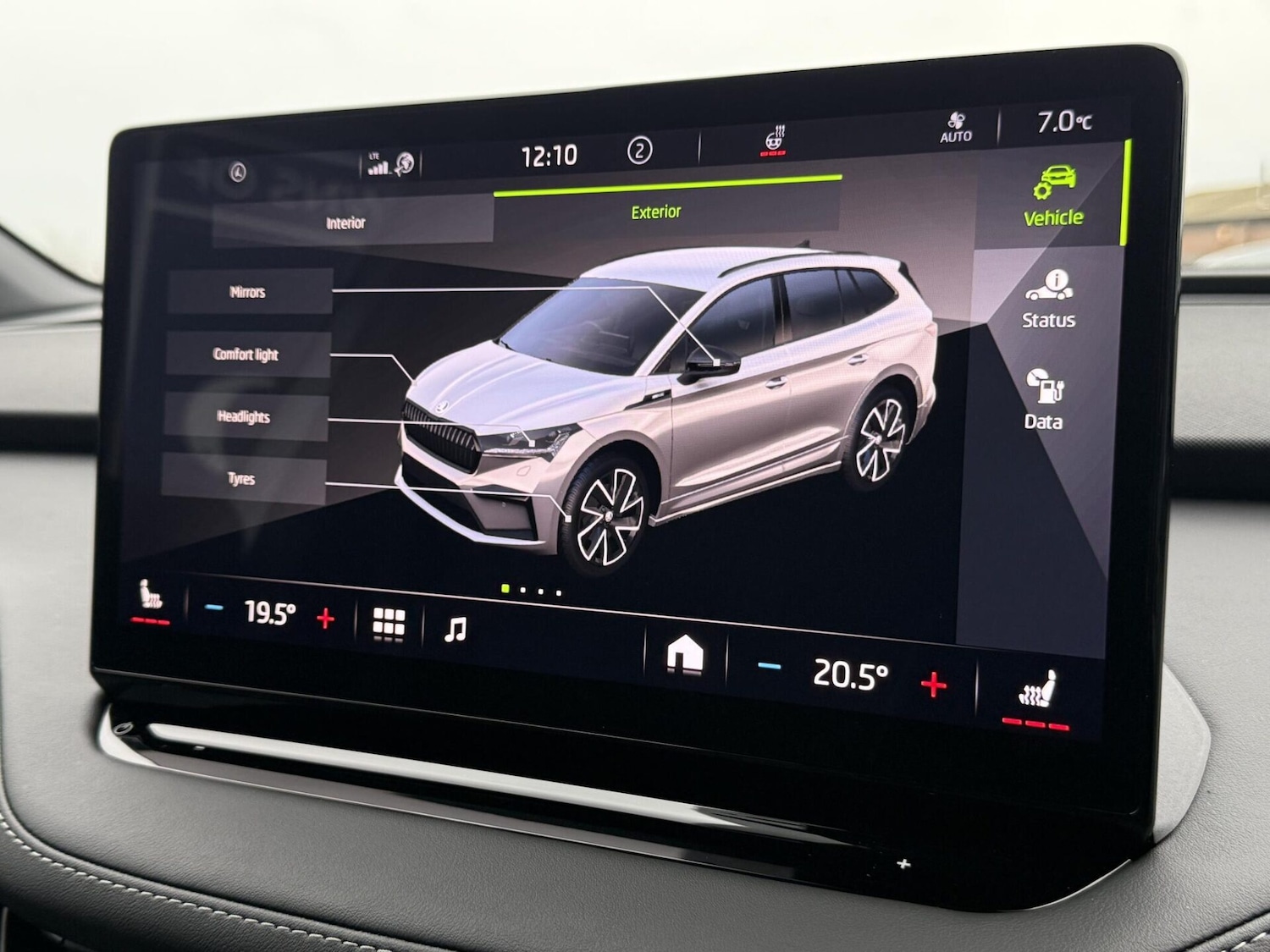 Used Skoda Enyaq 2023 for sale - 76985217: Photo 40