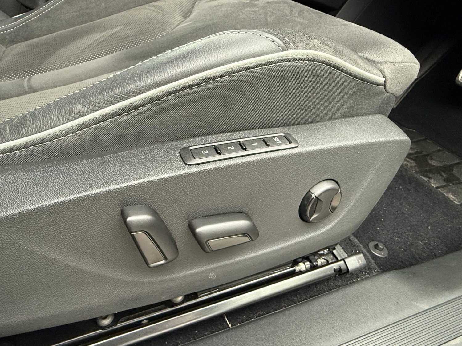 Used Skoda Enyaq 2023 for sale - 76985217: Photo 46