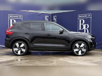 Used Volvo XC40 2023 for sale - 79720370: Photo