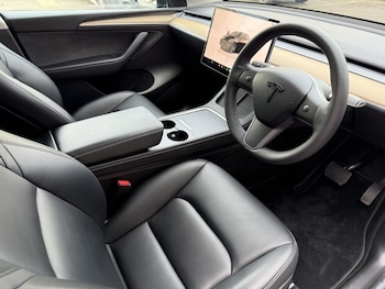 Used Tesla Model Y 2022 for sale - 77044748: Photo