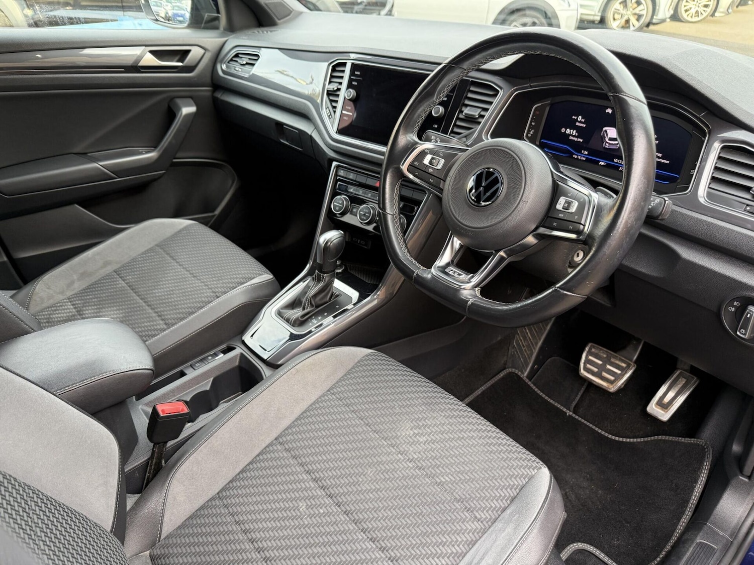 Used Volkswagen T-Roc 2020 for sale - 76906171: Photo 3