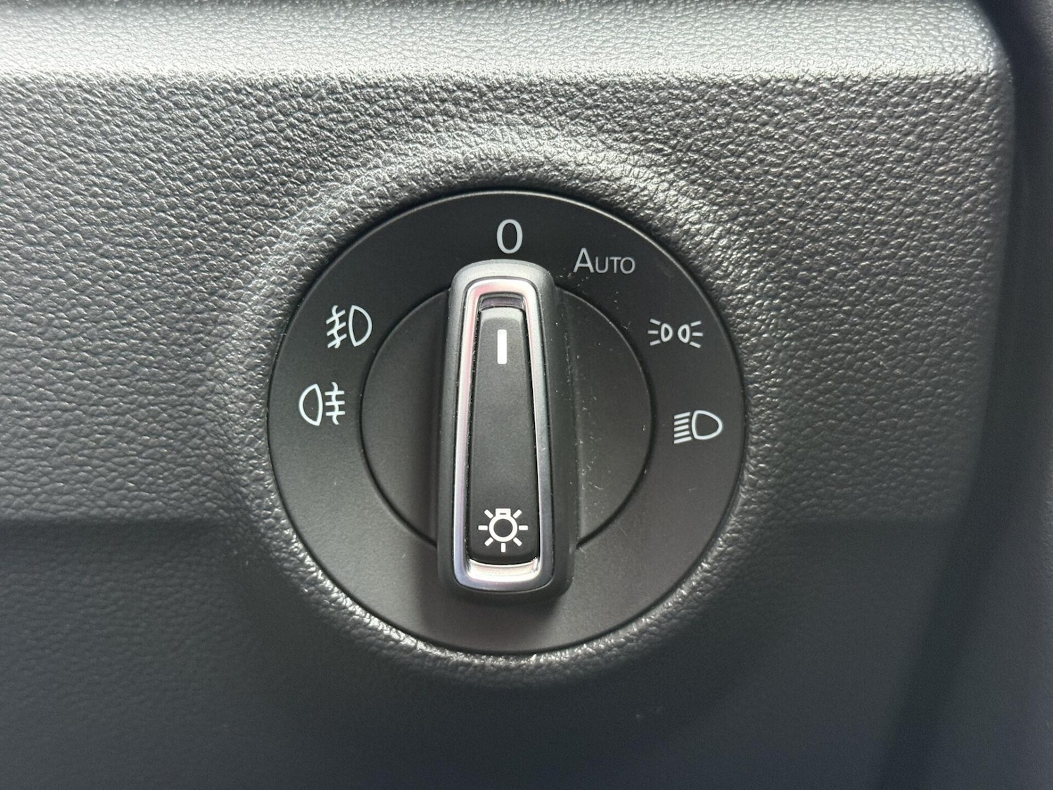 Used Volkswagen T-Roc 2020 for sale - 76906171: Photo 31