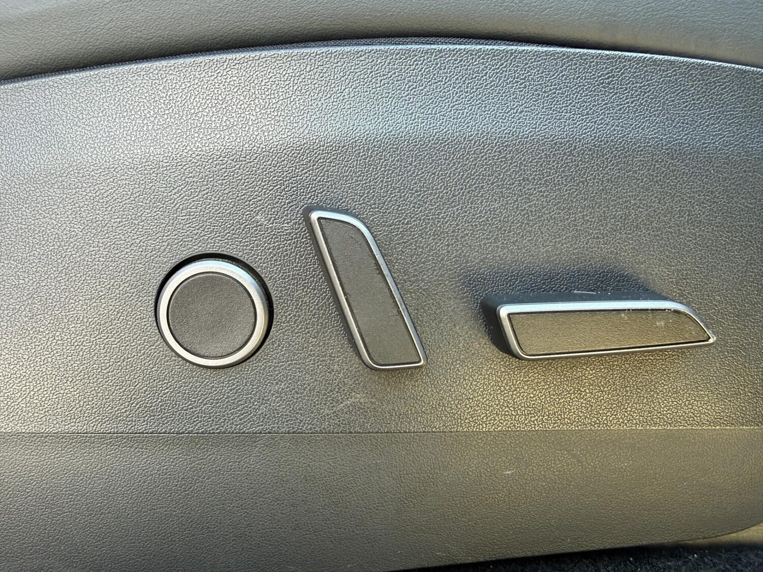 Used Tesla Model Y 2023 for sale - 78015931: Photo 33