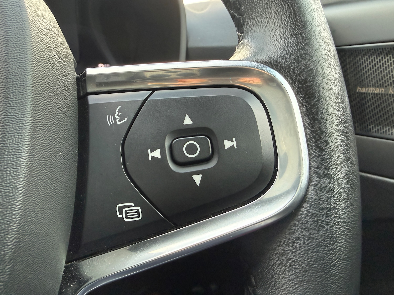 Used Volvo C40 2022 for sale - 77354603: Photo 33