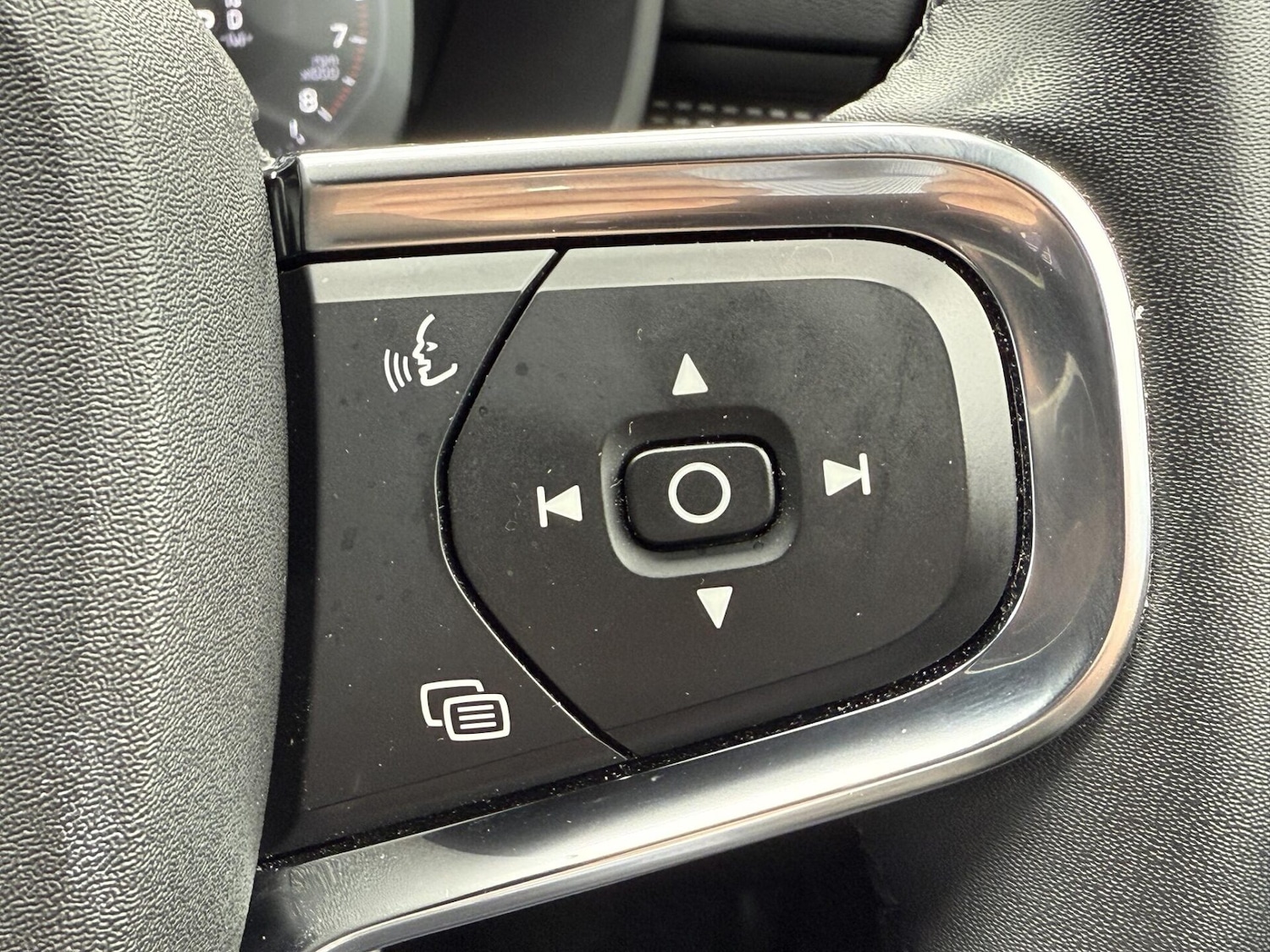 Used Volvo XC40 2022 for sale - 76133771: Photo 28