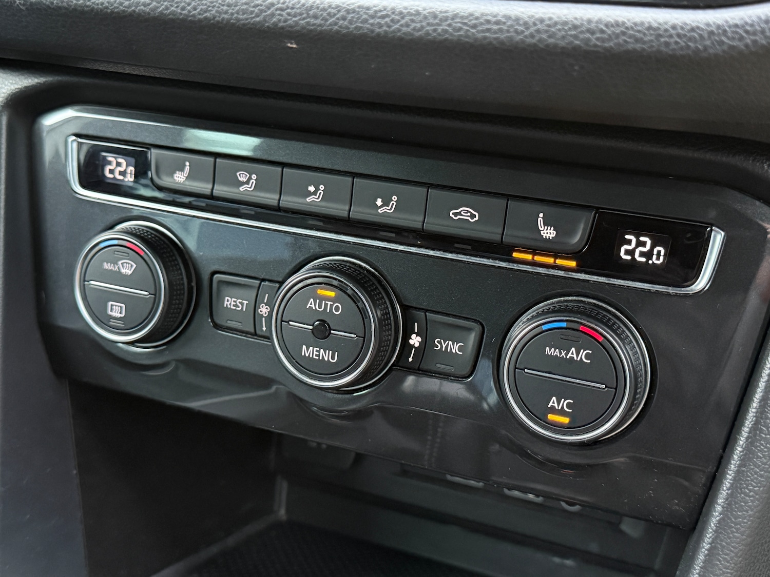 Used Volkswagen Tiguan 2018 for sale - 77208239: Photo 30