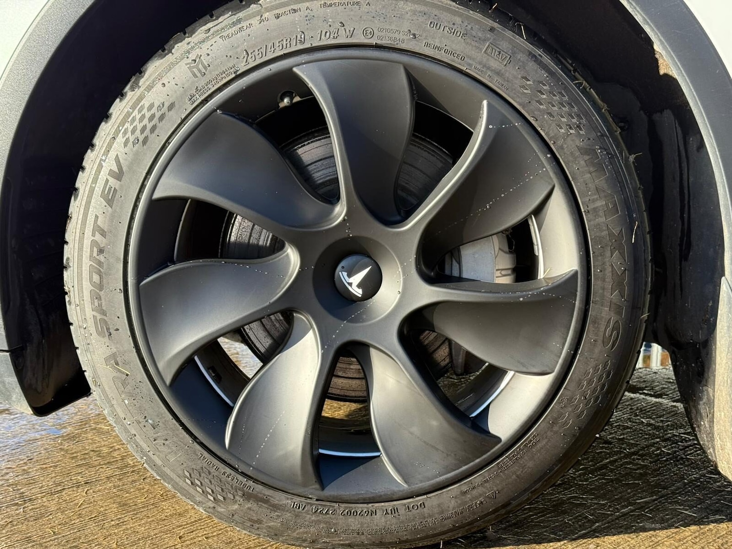 Used Tesla Model Y 2023 for sale - 76631175: Photo 17