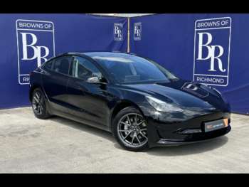 2022 (72) - Saloon 4dr Electric Auto RWD (241 bhp)
