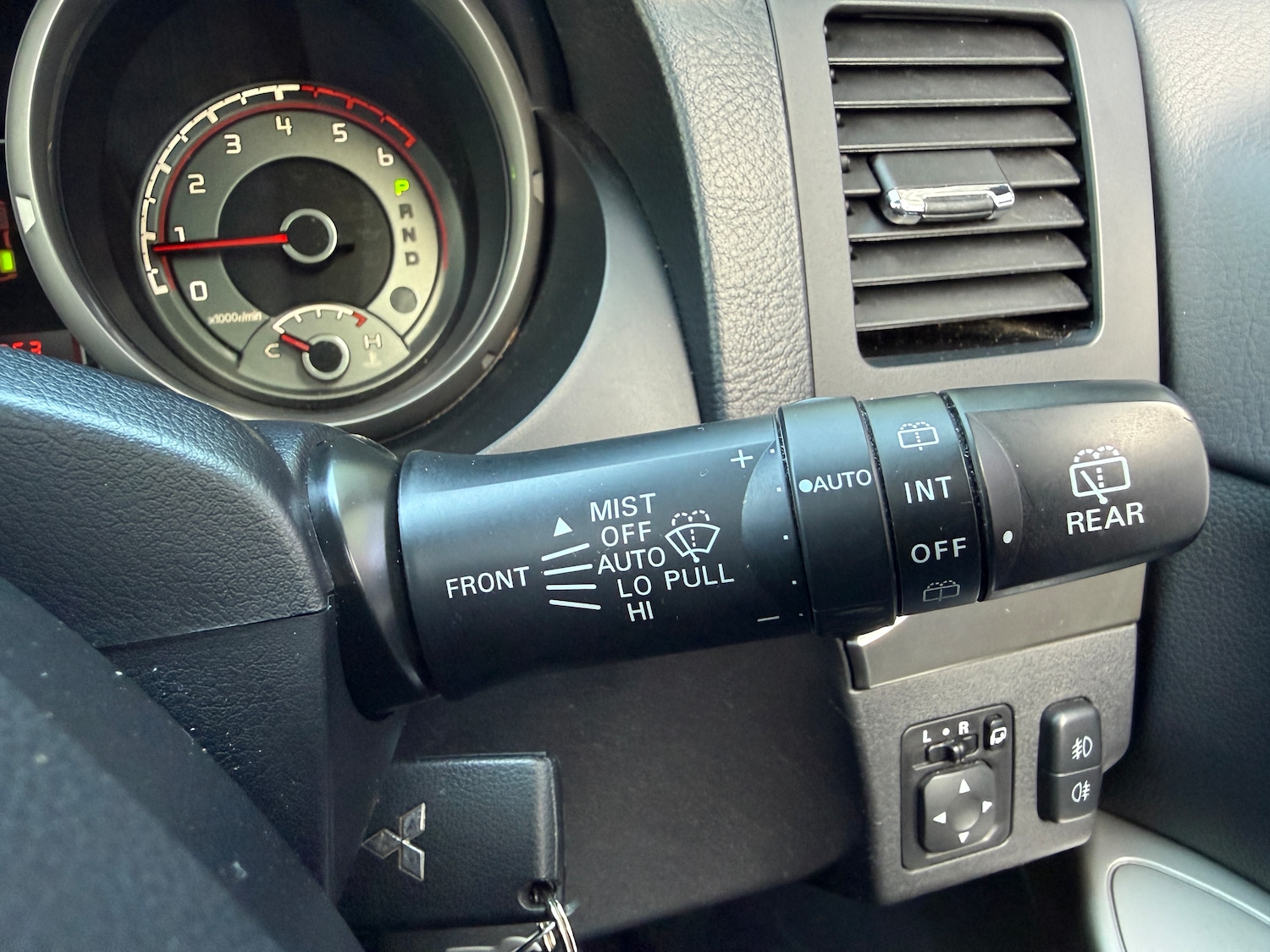 Used Mitsubishi Shogun 2016 for sale - 77556096: Photo 32