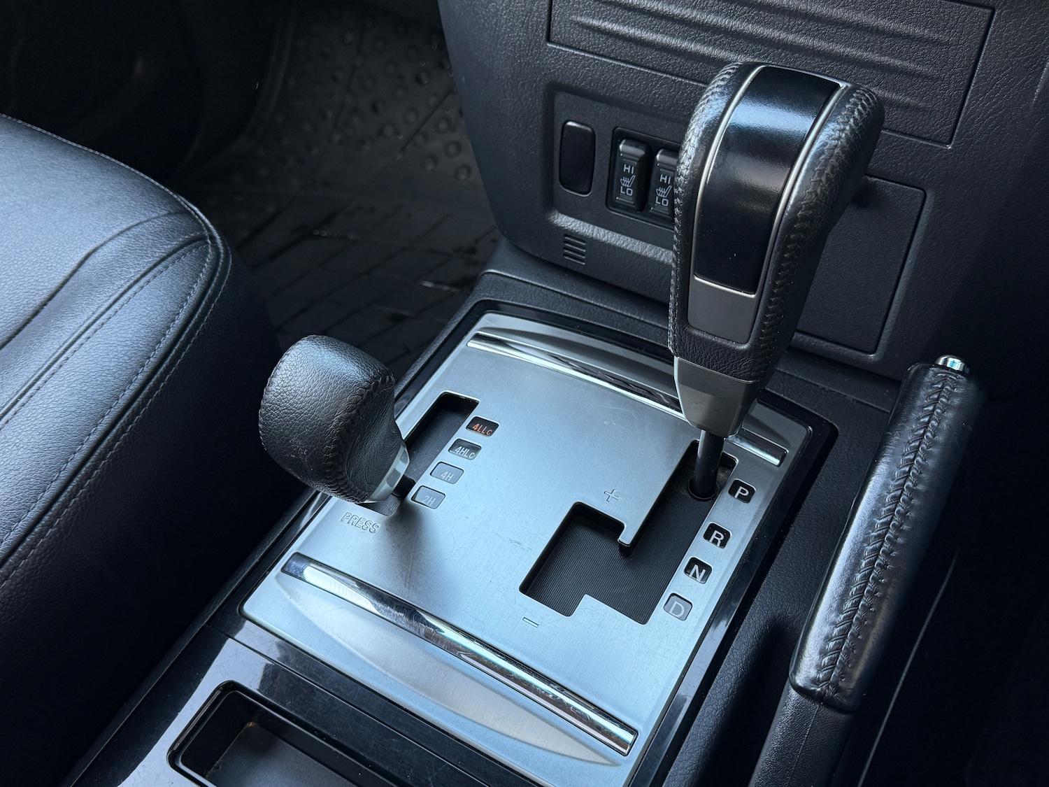 Used Mitsubishi Shogun 2016 for sale - 77556096: Photo 38