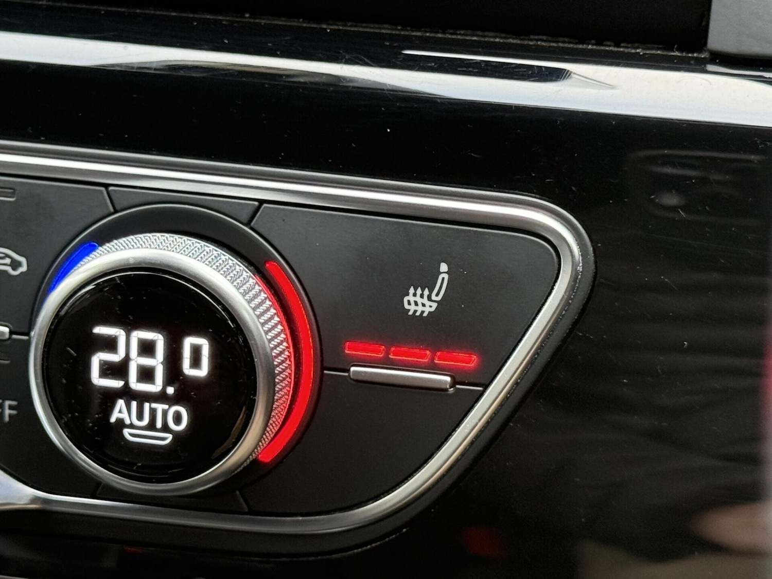 Used Audi A4 2020 for sale - 77071897: Photo 40