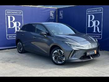 2023 (23) - 64kWh Trophy Long Range Hatchback 5dr Electric Auto (203 ps)