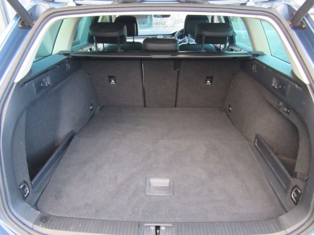 Used Volkswagen Passat 2016 for sale - 76923685: Photo 15