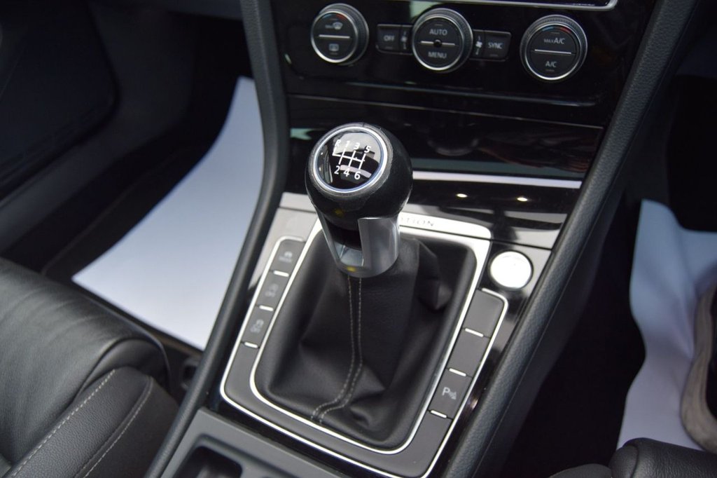 Used Volkswagen Golf 2015 for sale - 78002601: Photo 36