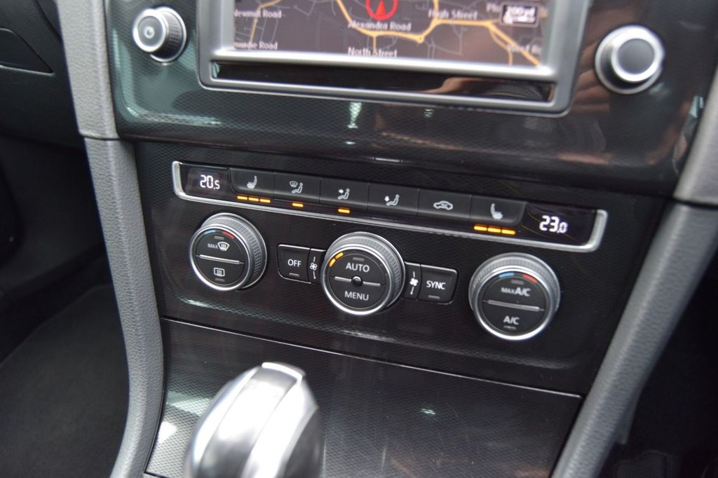 Used Volkswagen Golf 2017 for sale - 77927181: Photo 34