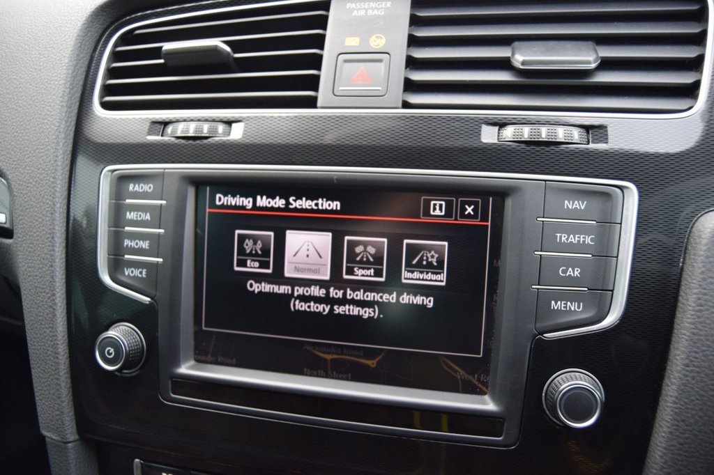 Used Volkswagen Golf 2017 for sale - 77927181: Photo 37