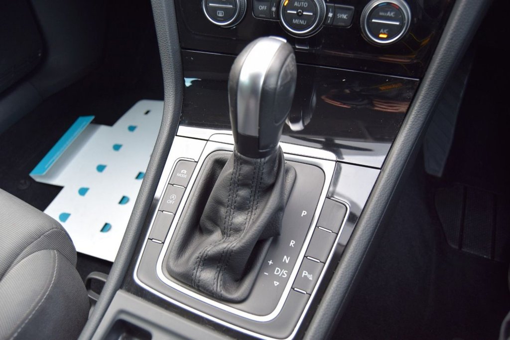 Used Volkswagen Golf 2020 for sale - 76132629: Photo 26