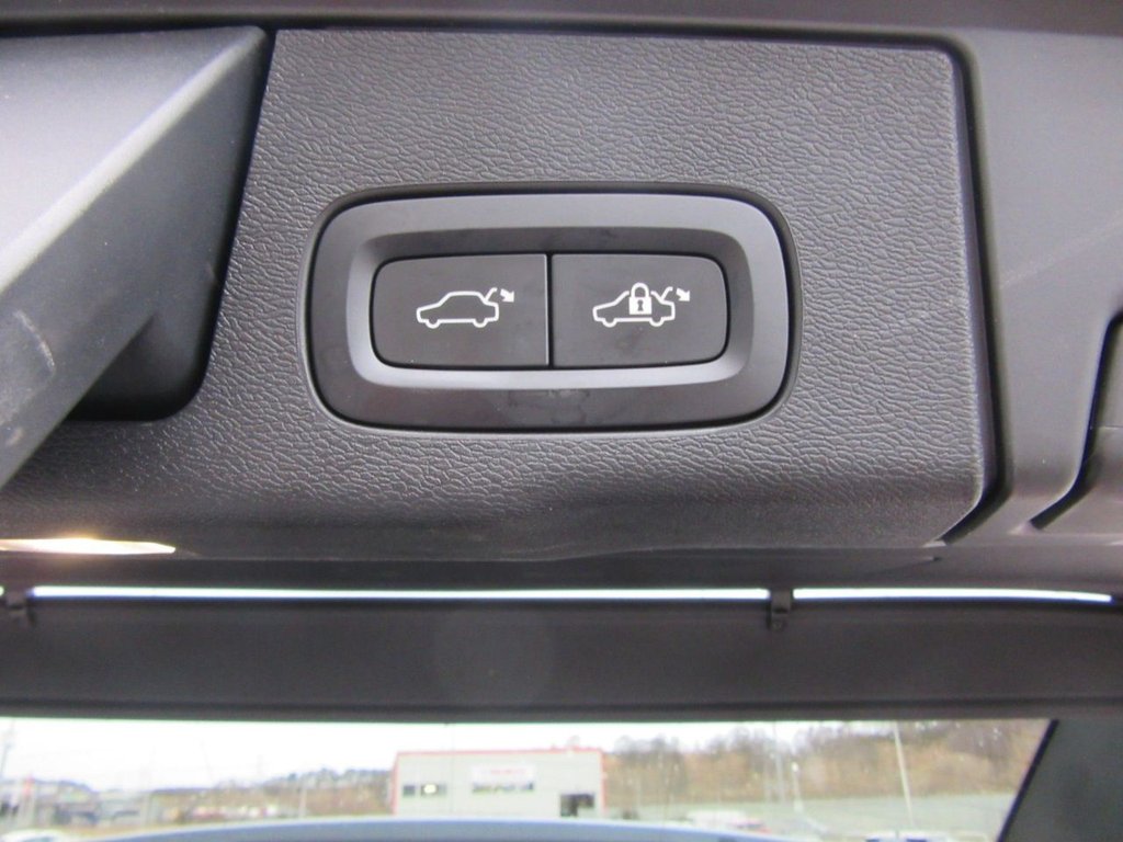 Used Volvo XC60 2017 for sale - 77905628: Photo 14