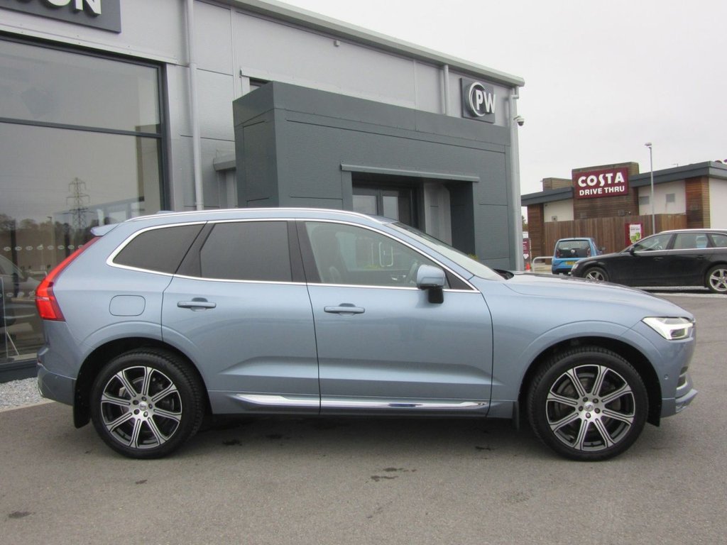 Used Volvo XC60 2017 for sale - 77905628: Photo 2