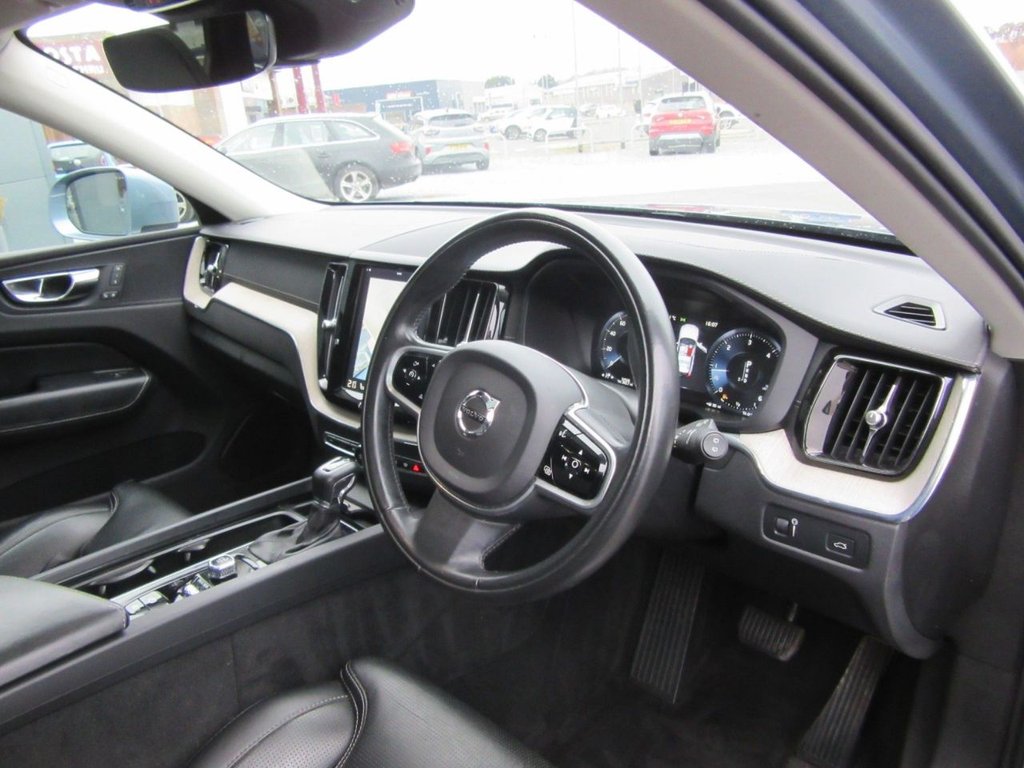 Used Volvo XC60 2017 for sale - 77905628: Photo 5