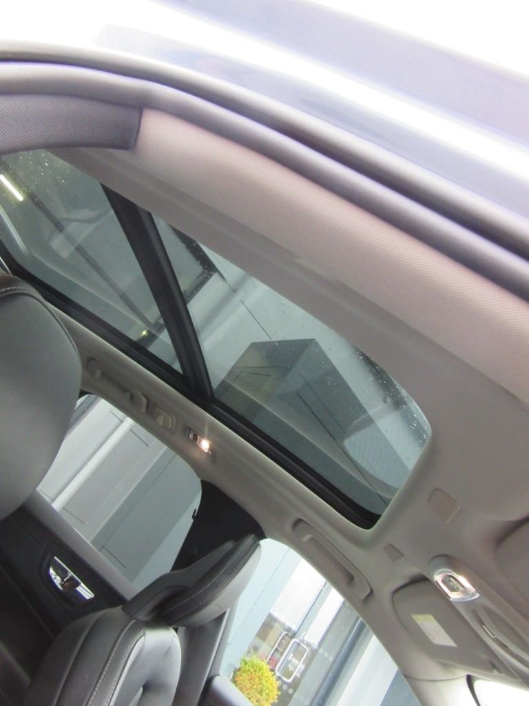 Used Volvo XC60 2017 for sale - 77905628: Photo 9