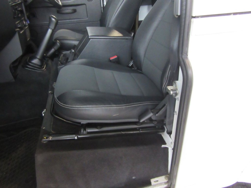 Used Land Rover Defender 2012 for sale - 76163129: Photo 16