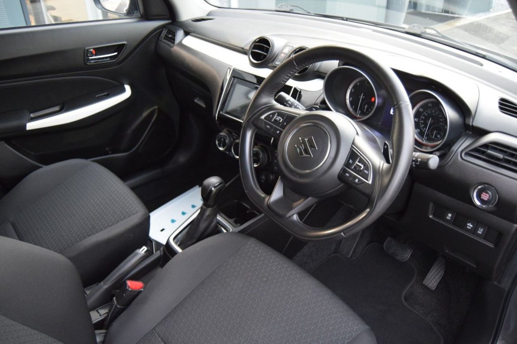 Used Suzuki Swift 2020 for sale - 76303991: Photo 10