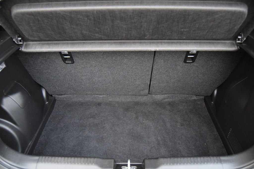 Used Suzuki Swift 2020 for sale - 76303991: Photo 12