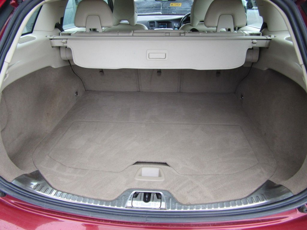 Used Volvo V60 2014 for sale - 77507920: Photo 11