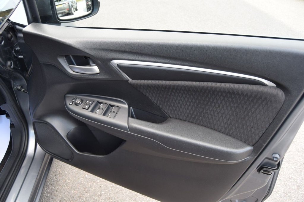 Used Honda Jazz 2019 for sale - 78181394: Photo 30