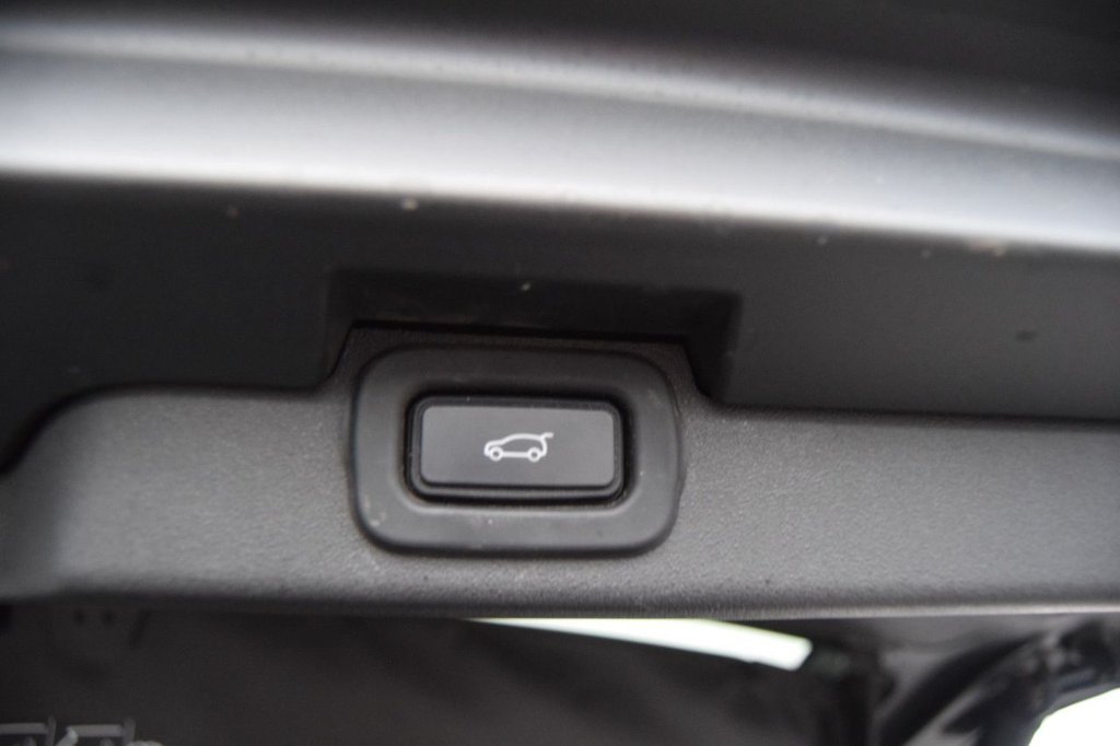 Used Land Rover Discovery 2022 for sale - 77668942: Photo 27